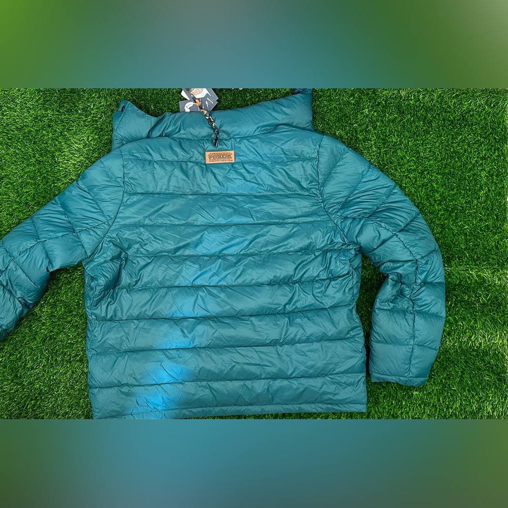 WOMEN'S Pendleton REVERSIBLE JACKET - Picture 4 of 14
